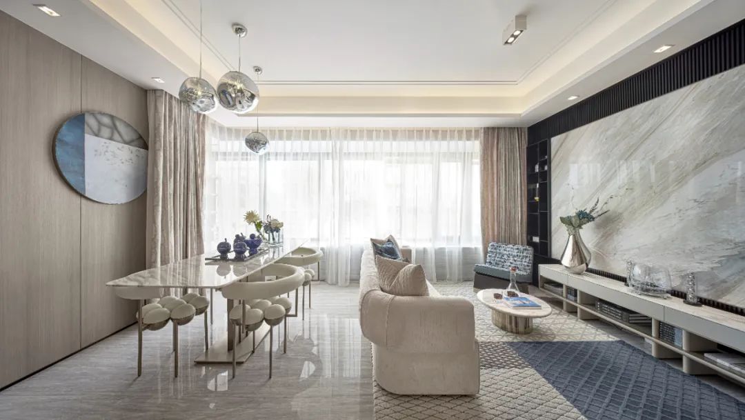 廣州市華遠(yuǎn)云和墅現(xiàn)代簡約風(fēng)格三居室裝修案例